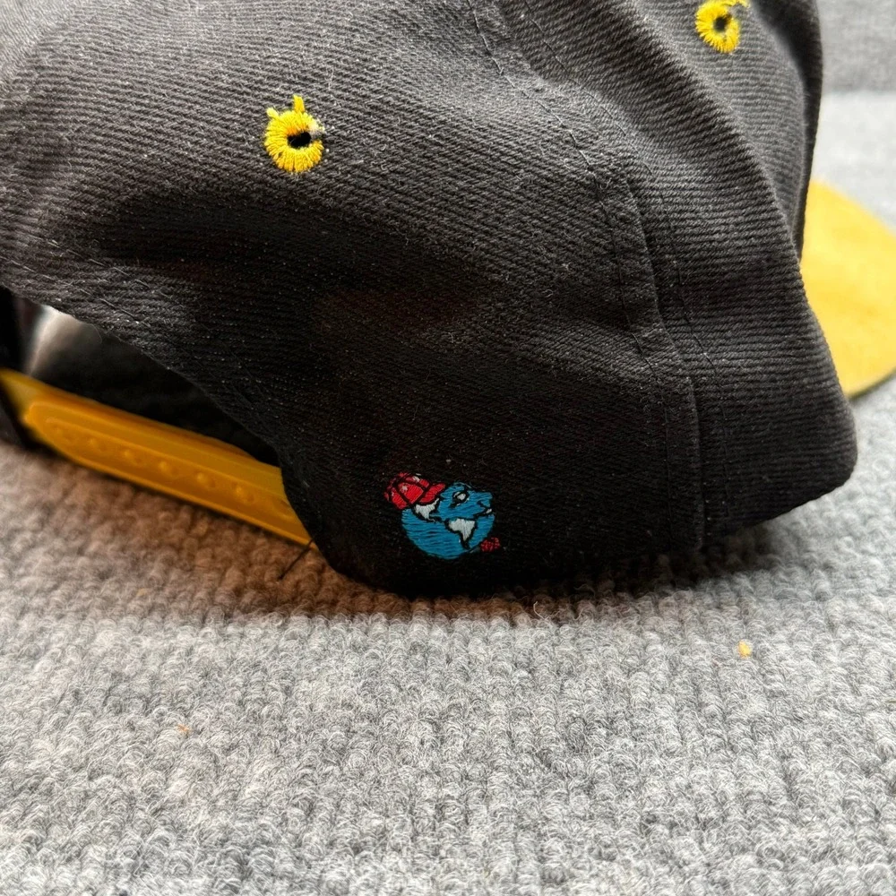 Vintage Pittsburgh Steelers Snapback Hat Universal Industries Black Gold NFL Cap